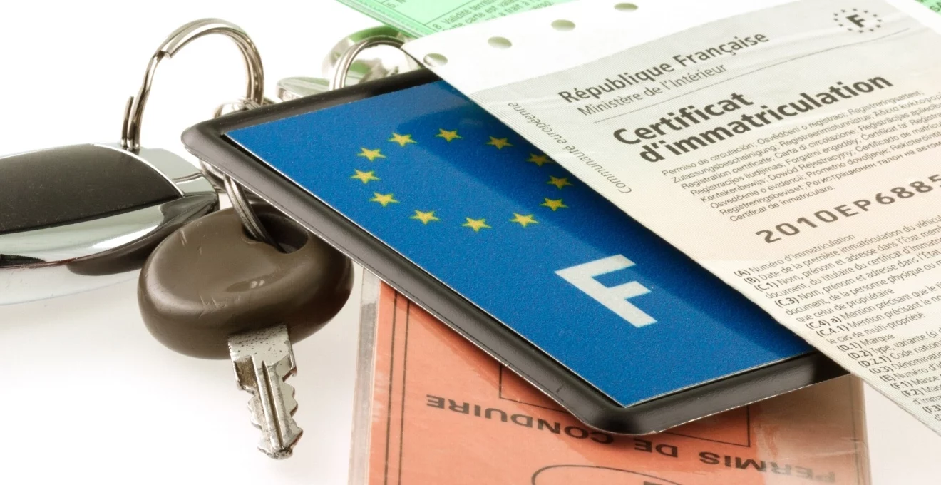 que-signifient-les-differents-codes-et-abreviations-presents-sur-un-certificat-d-immatriculation